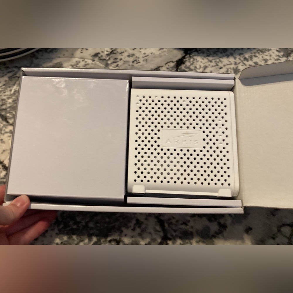 Arris Modem and Router - Picture 7 of 7